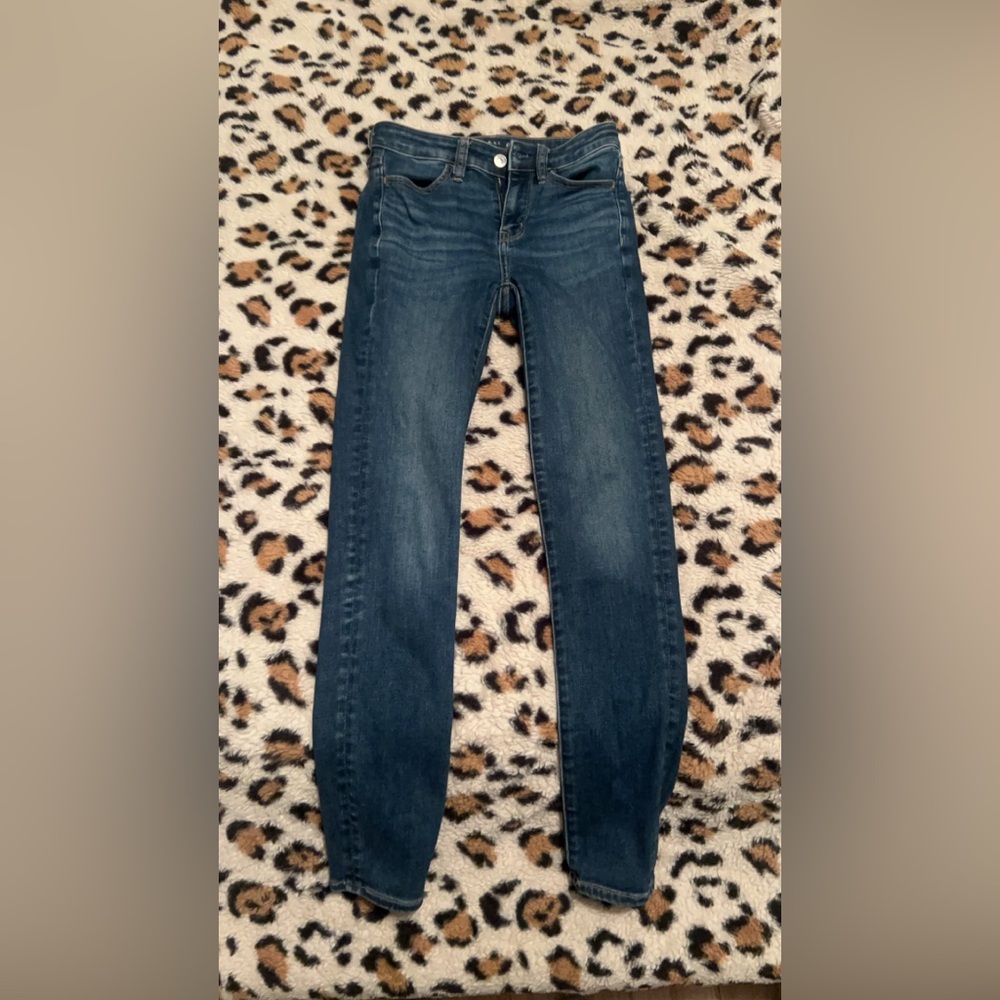 American Eagle Mid/High Rise, Med Wash Super Skinny Jeans, 00, no signs of wear